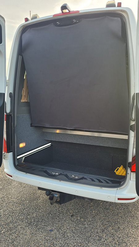 19+2 fős Mercedes Sprinter minibusz