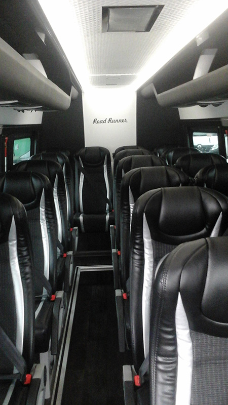 19+2 fős Mercedes Sprinter minibusz