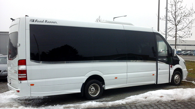 19+2 fős Mercedes Sprinter minibusz