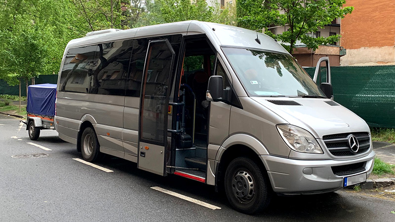 19+2 fős Mercedes Sprinter