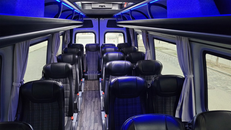 19+2 fős Mercedes Sprinter minibusz