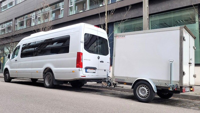 19+2 fős Mercedes Sprinter minibusz