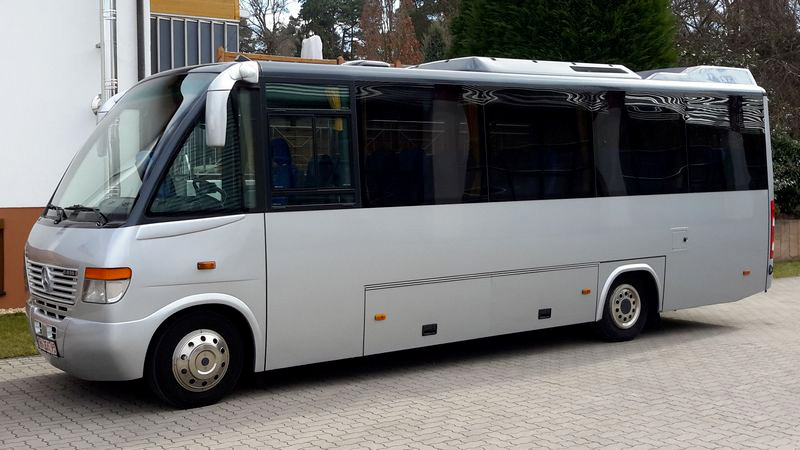 29+2 fős Mercedes Destino midibusz