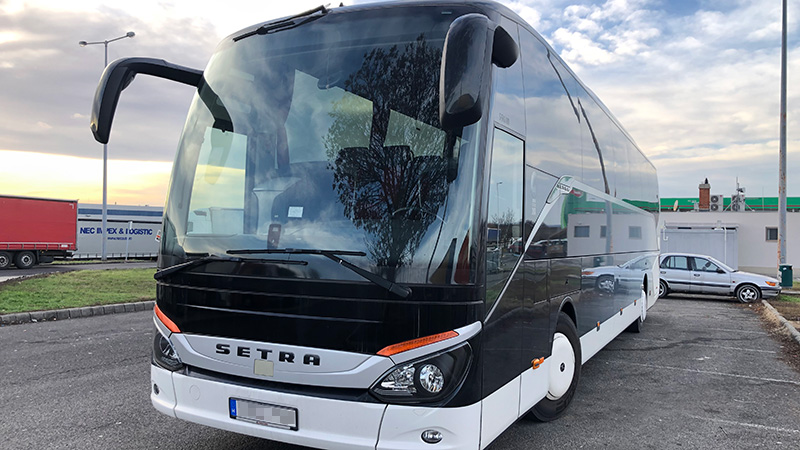 49+2 fős Setra S 516 HD