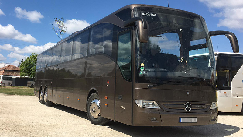 59+ fős Mercedes Tourismo 17RHD